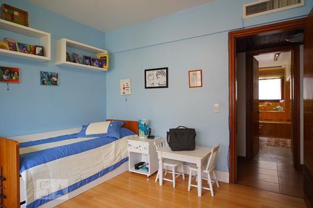 Quarto 1 de apartamento à venda com 3 quartos, 216m² em Independência, Porto Alegre