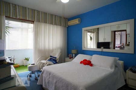 Suite de apartamento à venda com 3 quartos, 216m² em Independência, Porto Alegre