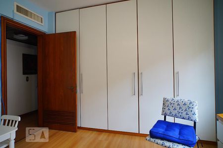 Quarto 1 de apartamento à venda com 3 quartos, 216m² em Independência, Porto Alegre