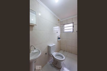 Banheiro de casa de condomínio para alugar com 1 quarto, 30m² em Piraporinha, Diadema