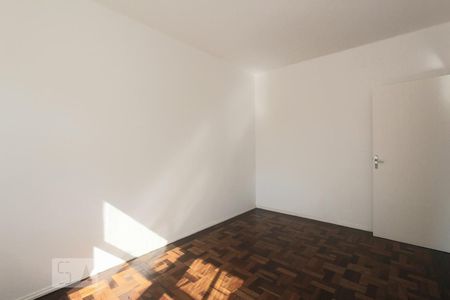 QUARTO 1 de apartamento para alugar com 2 quartos, 59m² em São Geraldo, Porto Alegre