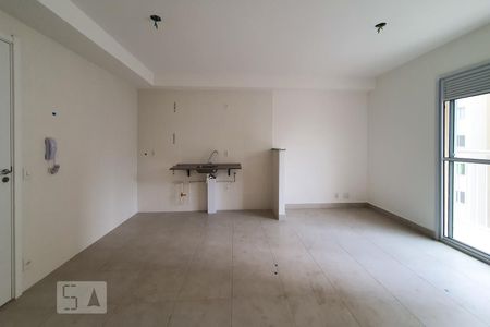 Sala / Cozinha de apartamento para alugar com 1 quarto, 38m² em Cambuci, São Paulo