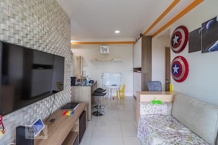 Sala de apartamento à venda com 2 quartos, 74m² em Jardim Tupanci, Barueri