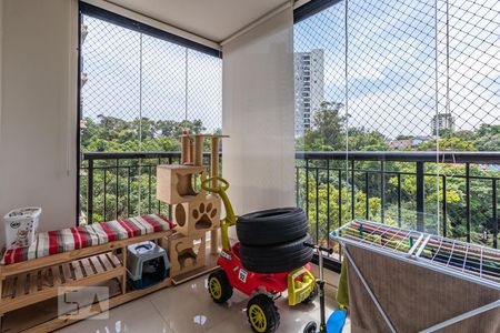 Sala de apartamento à venda com 2 quartos, 74m² em Jardim Tupanci, Barueri