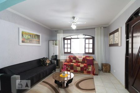 Casa à venda com 3 quartos, 142m² em Jardim Moreira, Guarulhos