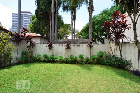 Quintal de casa à venda com 4 quartos, 400m² em Vila Nova Caledônia, São Paulo