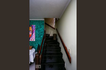 Escada de casa à venda com 3 quartos, 134m² em Parque Monte Alegre, Taboão da Serra