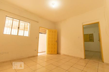 Sala de casa para alugar com 3 quartos, 150m² em Parada Xv de Novembro, São Paulo