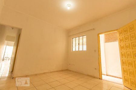 Sala de casa para alugar com 3 quartos, 150m² em Parada Xv de Novembro, São Paulo