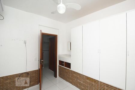 Quarto de casa para alugar com 1 quarto, 45m² em Catete, Rio de Janeiro