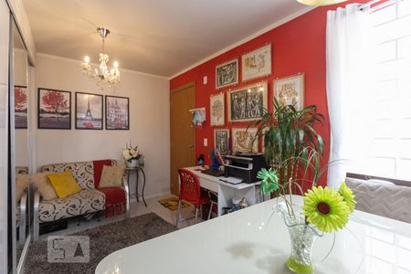 Sala de apartamento para alugar com 2 quartos, 46m² em Santa Cândida, Curitiba