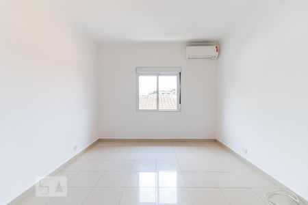 Quarto 1 de casa para alugar com 4 quartos, 220m² em Jardim Consórcio, São Paulo