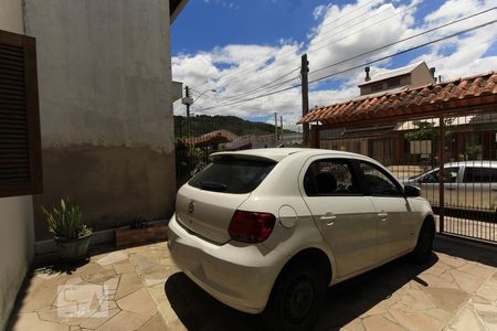 Garagem de casa à venda com 3 quartos, 95m² em Hípica, Porto Alegre