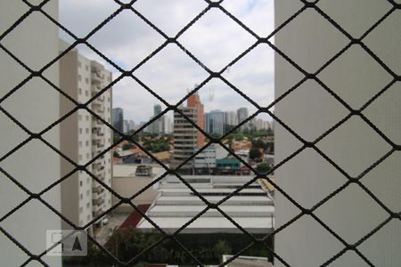 Vista janela da sala de apartamento para alugar com 3 quartos, 80m² em Jardim das Acácias, São Paulo