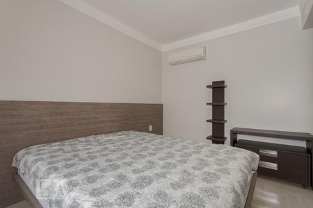 Suíte de apartamento à venda com 2 quartos, 70m² em São João, Porto Alegre