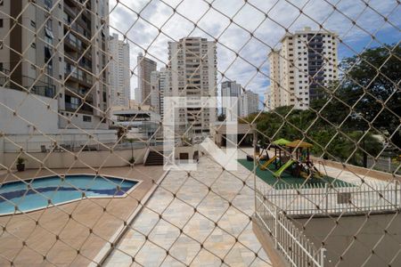 Vista da varanda de apartamento para alugar com 3 quartos, 110m² em Jardim Goiás, Goiânia