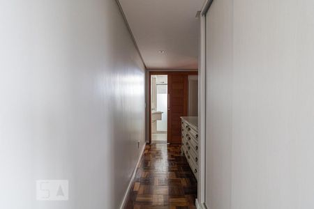 Corredor de apartamento à venda com 2 quartos, 85m² em Floresta, Porto Alegre