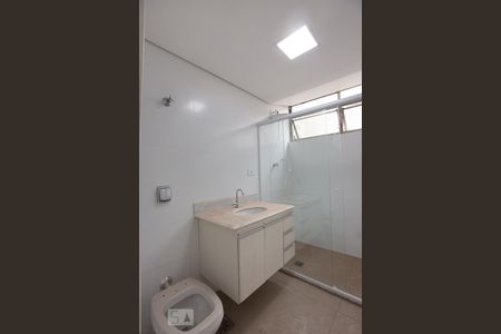 Banheiro social de apartamento para alugar com 3 quartos, 100m² em Jardim Paulista, Ribeirão Preto