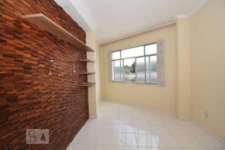 Sala de apartamento para alugar com 2 quartos, 72m² em Marechal Hermes, Rio de Janeiro