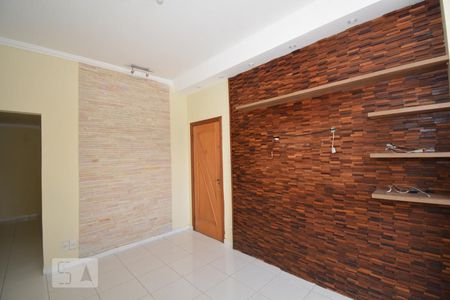 Sala de apartamento para alugar com 2 quartos, 72m² em Marechal Hermes, Rio de Janeiro