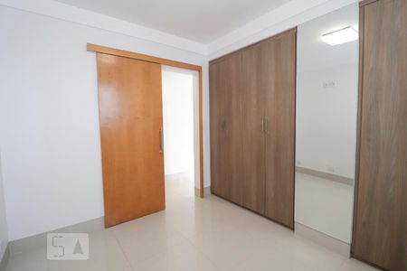 Quarto 1 de apartamento para alugar com 2 quartos, 68m² em Setor Bueno, Goiânia