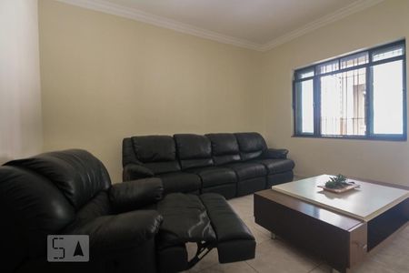 Sala  de casa para alugar com 4 quartos, 260m² em Brás, São Paulo