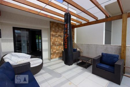 Varanda - Suite 1 de casa de condomínio para alugar com 4 quartos, 157m² em Parque Rincão, Cotia