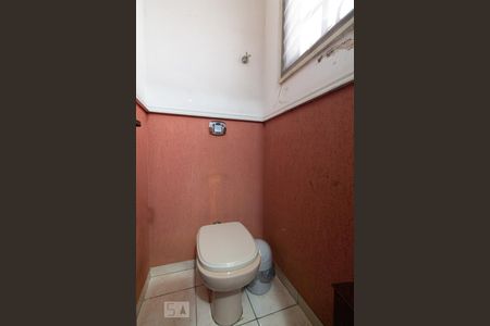 Lavabo de casa para alugar com 3 quartos, 149m² em Jardim Piqueroby, São Paulo