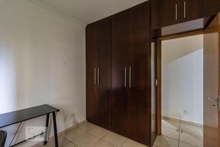 Quarto 1 de apartamento para alugar com 2 quartos, 60m² em Alphaville Industrial, Barueri
