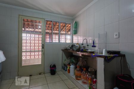 Casa à venda com 413m², 4 quartos e 3 vagas Casa à venda com 413m², 4 quartos e 3 vagasCozinha
