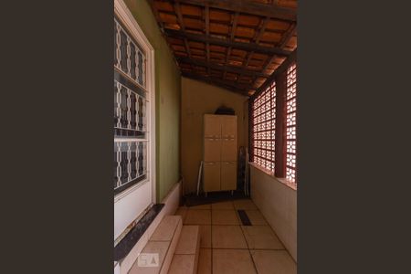 Casa à venda com 413m², 4 quartos e 3 vagas Casa à venda com 413m², 4 quartos e 3 vagasÁrea de Serviço