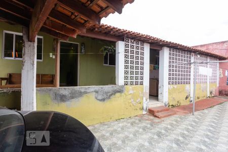 Casa à venda com 413m², 4 quartos e 3 vagas Casa à venda com 413m², 4 quartos e 3 vagasFachada