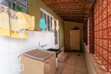 Casa à venda com 413m², 4 quartos e 3 vagas Casa à venda com 413m², 4 quartos e 3 vagasÁrea de Serviço