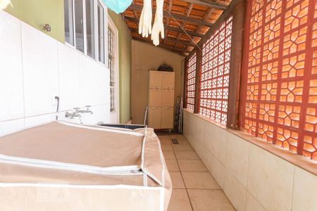 Casa à venda com 413m², 4 quartos e 3 vagas Casa à venda com 413m², 4 quartos e 3 vagasÁrea de Serviço