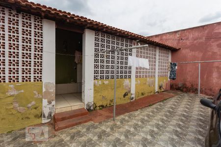 Casa à venda com 413m², 4 quartos e 3 vagas Casa à venda com 413m², 4 quartos e 3 vagasFachada