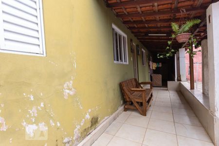 Casa à venda com 413m², 4 quartos e 3 vagas Casa à venda com 413m², 4 quartos e 3 vagasvaranda