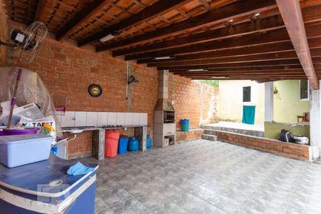 Casa à venda com 413m², 4 quartos e 3 vagas Casa à venda com 413m², 4 quartos e 3 vagasÁrea comum - Churrasqueira