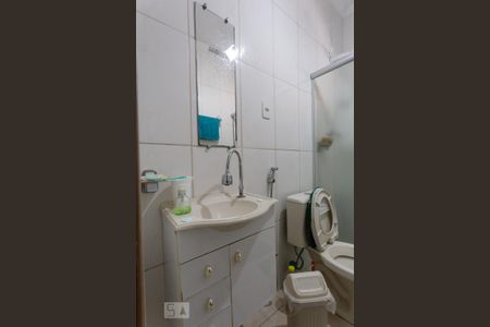 Casa à venda com 413m², 4 quartos e 3 vagas Casa à venda com 413m², 4 quartos e 3 vagasBanheiro