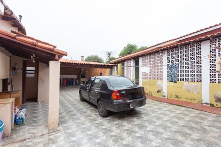 Casa à venda com 413m², 4 quartos e 3 vagas Casa à venda com 413m², 4 quartos e 3 vagasGaragem