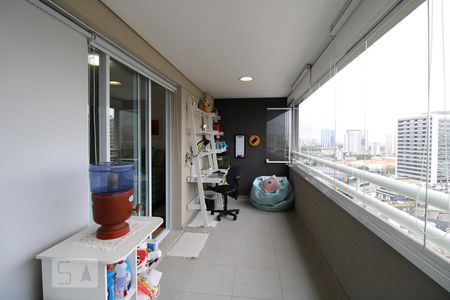 Varanda  de apartamento para alugar com 1 quarto, 48m² em Parque Industrial Tomas Edson, São Paulo