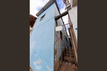 Casa à venda com 30m², 1 quarto e sem vaga Casa à venda com 30m², 1 quarto e sem vagaFachada
