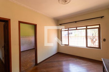 Sala 02 de casa à venda com 4 quartos, 140m² em Vila Paraíso, Campinas