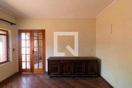 Sala 02 de casa à venda com 4 quartos, 140m² em Vila Paraíso, Campinas