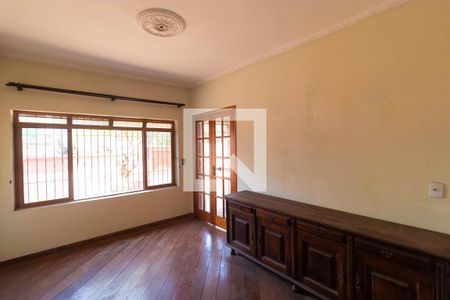 Sala 02 de casa à venda com 4 quartos, 140m² em Vila Paraíso, Campinas