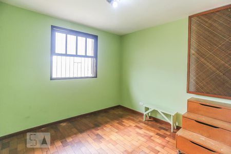 Quarto 1 de casa para alugar com 2 quartos, 120m² em Vila Polopoli, São Paulo