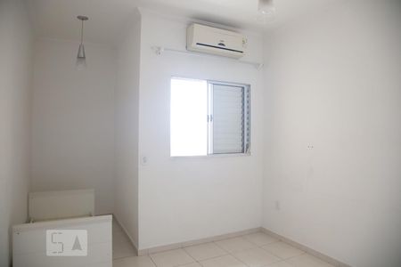 Quarto 1 de casa de condomínio para alugar com 2 quartos, 100m² em Vila Campanela, São Paulo