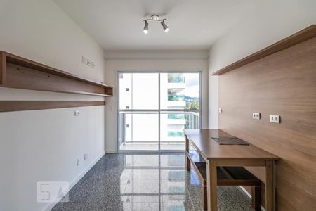 Sala de apartamento para alugar com 2 quartos, 65m² em Alphaville Industrial, Barueri