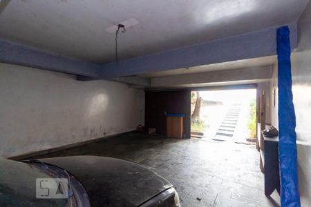 Garagem de casa à venda com 5 quartos, 380m² em Vila Nhocuné, São Paulo