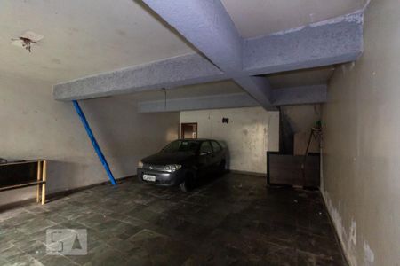 Garagem de casa à venda com 5 quartos, 380m² em Vila Nhocuné, São Paulo