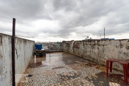 Sacada de casa à venda com 5 quartos, 380m² em Vila Nhocuné, São Paulo